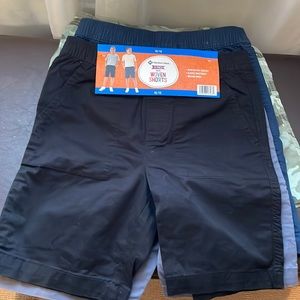 Boy’s woven shorts